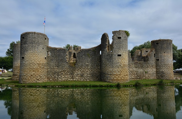 Chateau de commequiers 2