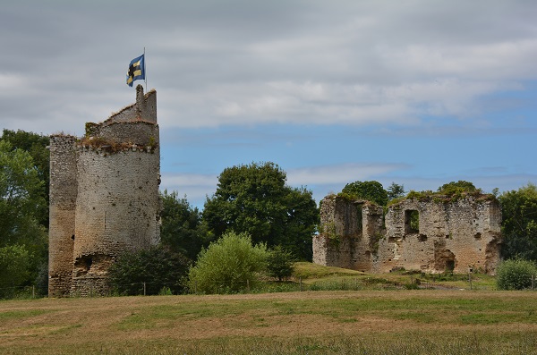 Chateau de machecoul 44