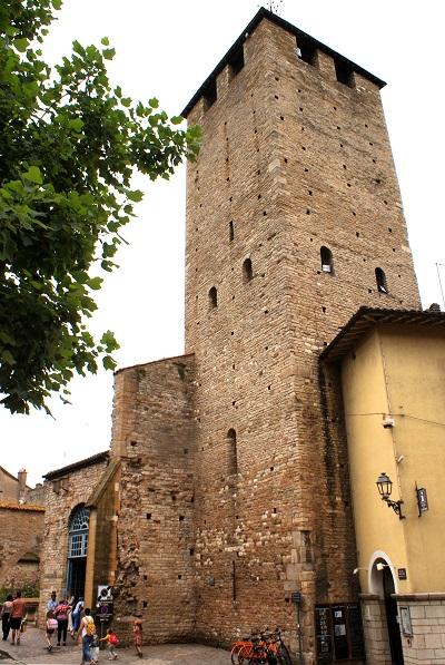 Cluny la tour des fromages 71