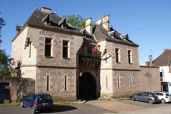 Lapalisse chateau de la palice 03 5