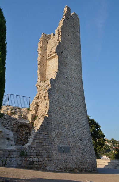 Ollioules 83 donjon 1